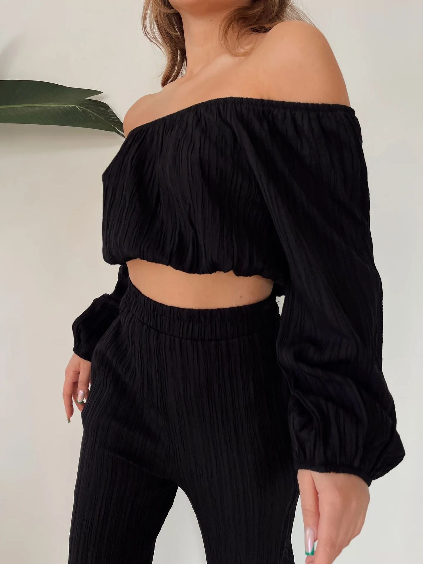 Top court femme – Épaules dénudées – Manches longues bouffantes – Tissu léger