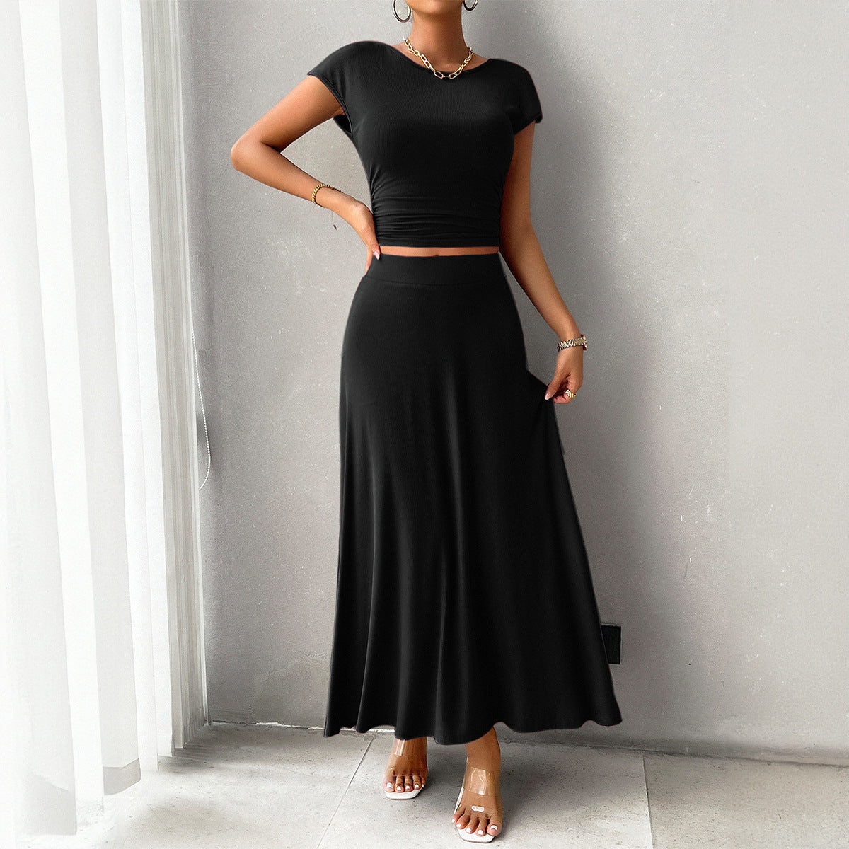 Ensemble Femme Deux Pièces – Crop Top Ajusté Froncé – Jupe Longue Fluide