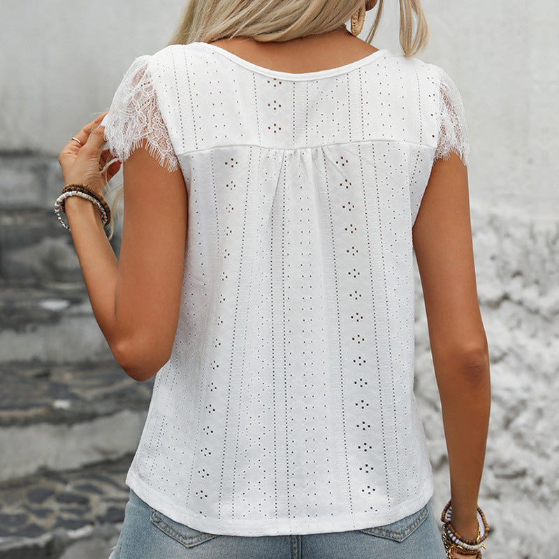 Top col V femme – Coupe décontractée – Tissu broderie anglaise – Finition dentelle