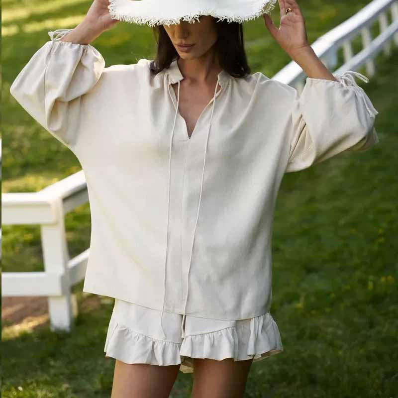 Ensemble Femme Deux Pièces – Haut Col V Manches Ballon – Short Ample Ourlet Volanté