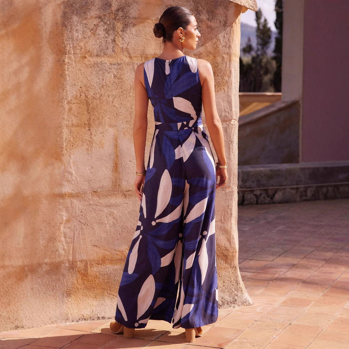 Combinaison sans manches femme – Coupe large fluide – Taille ceinturée – Imprimé moderne