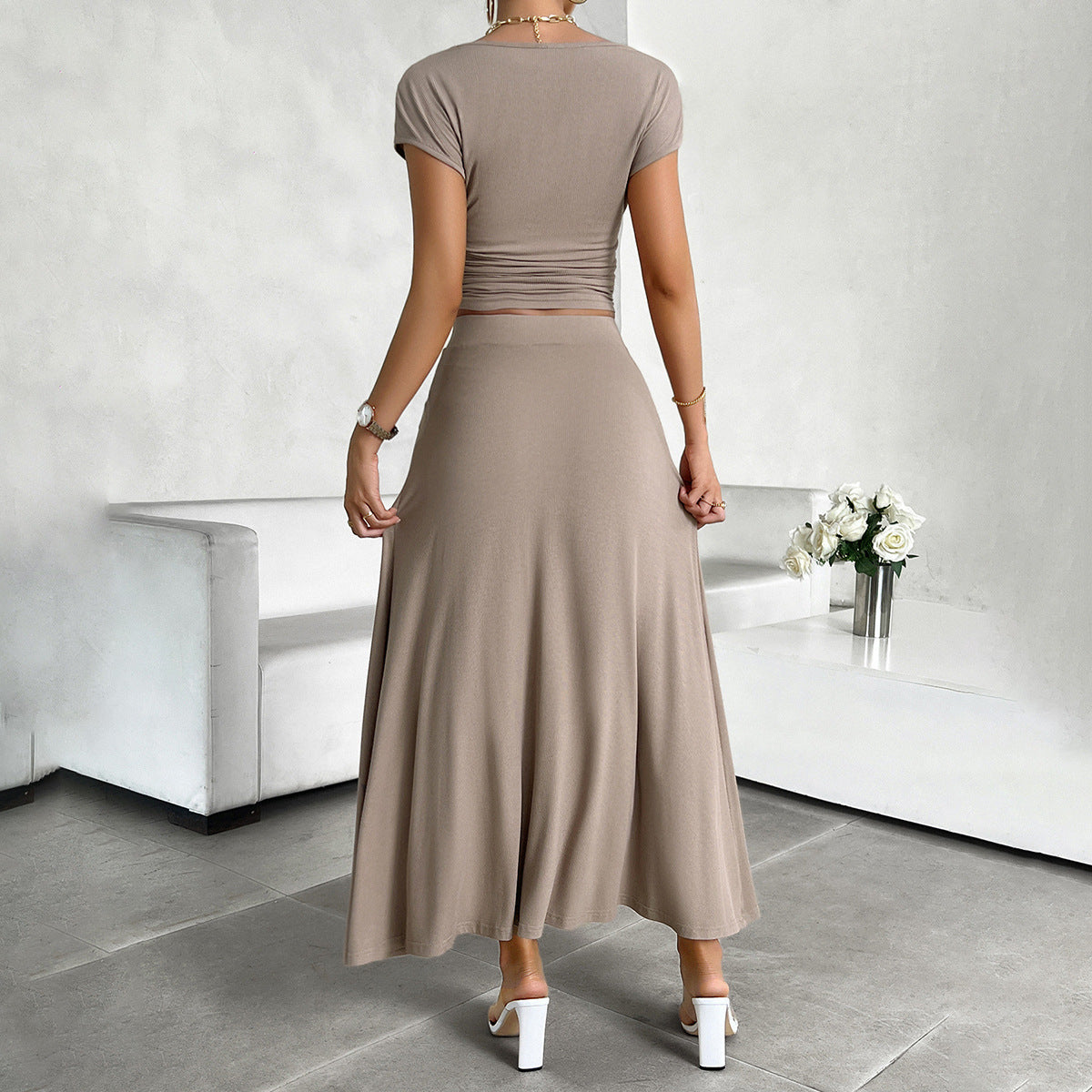 Ensemble Femme Deux Pièces – Crop Top Ajusté Froncé – Jupe Longue Fluide