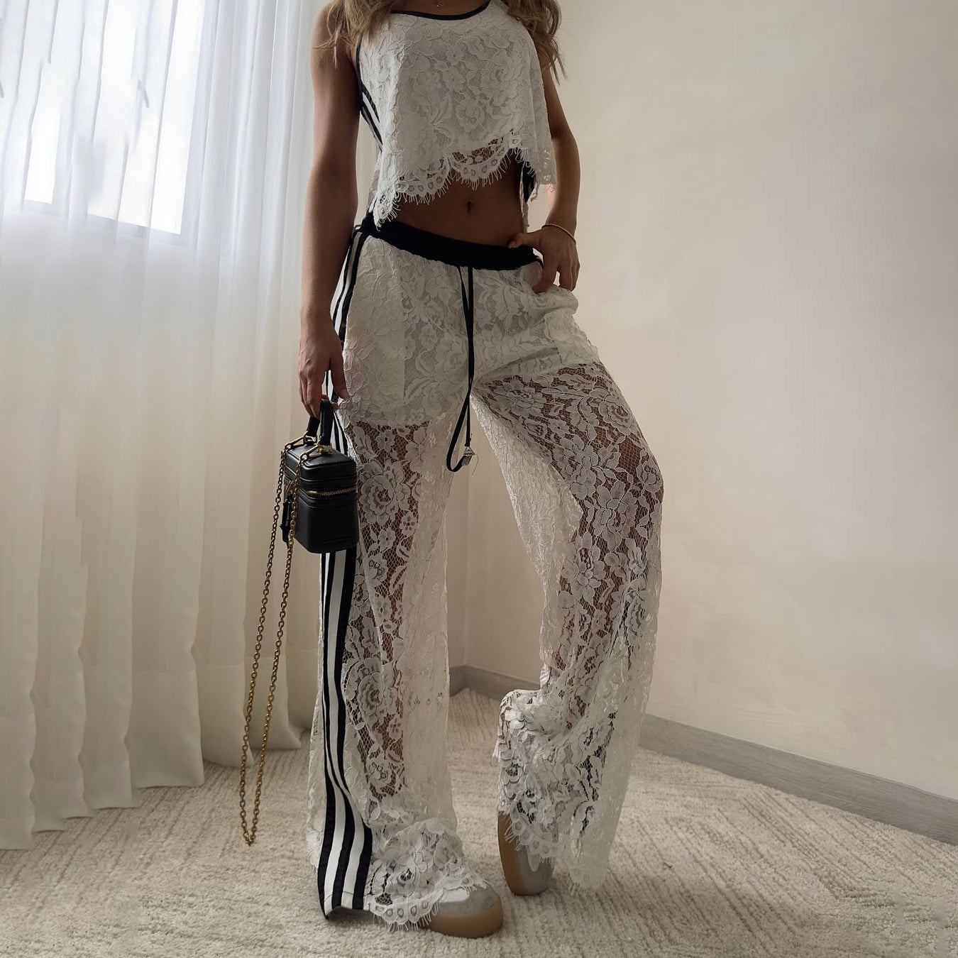 Ensemble deux pièces femme – Dentelle ajourée – Haut court à bretelles – Pantalon large à taille cordon