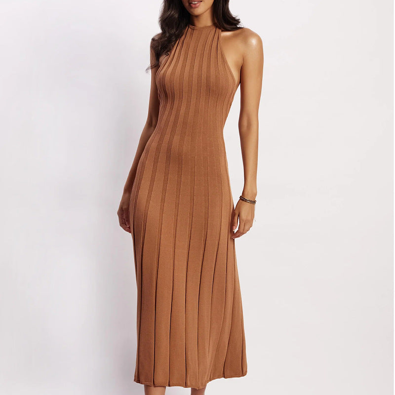 Robe midi femme – Maille douce côtelée – Col bénitier – Coupe ajustée – Jupe plissée