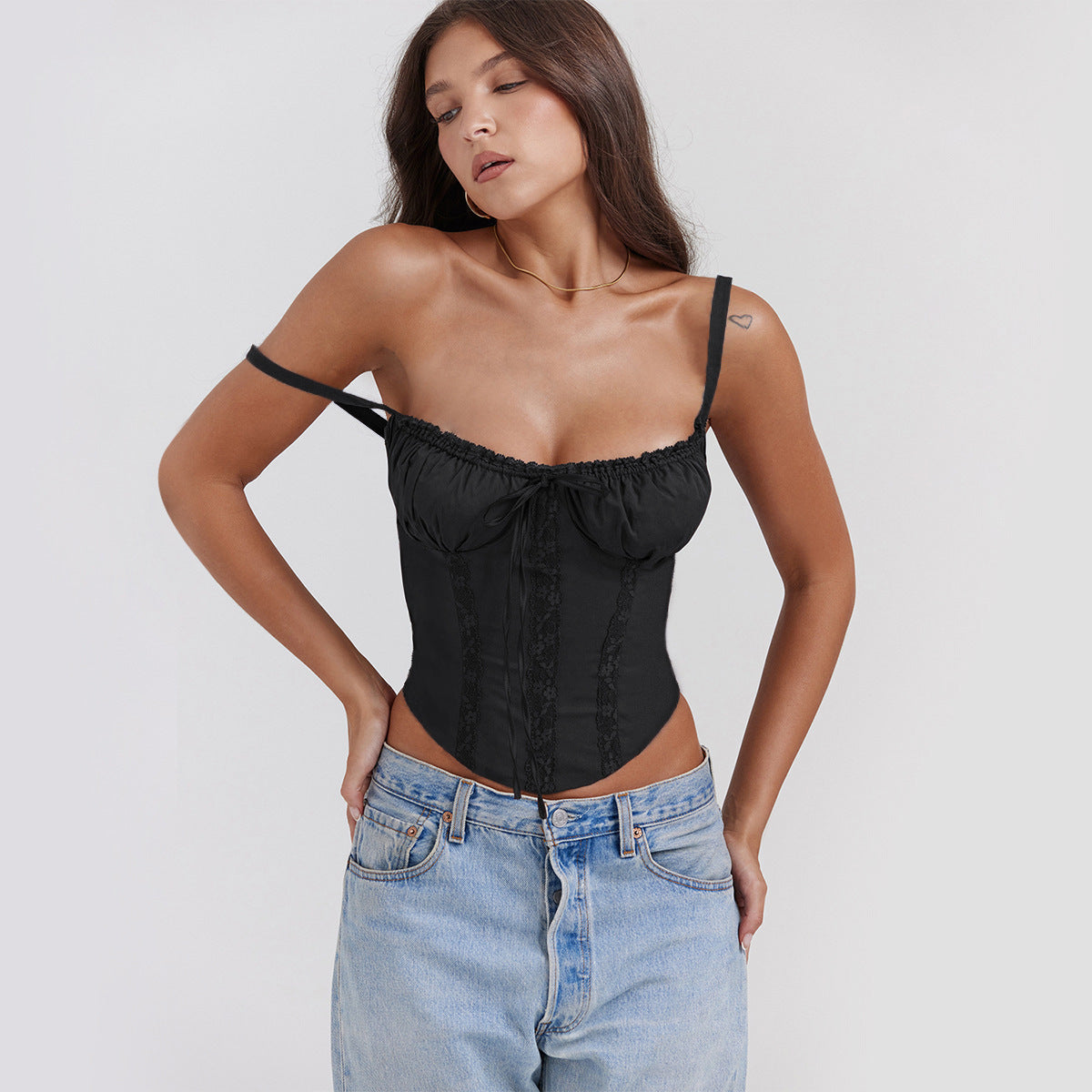 Débardeur Femme – Coupe Ajustée – Satin Doux – Fines Bretelles – Dentelle Élégante