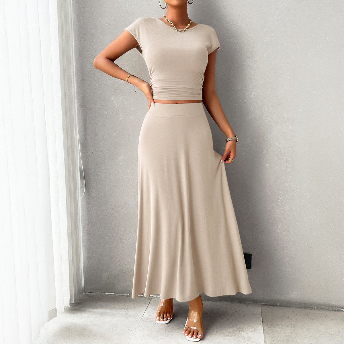 Ensemble Femme Deux Pièces – Crop Top Ajusté Froncé – Jupe Longue Fluide