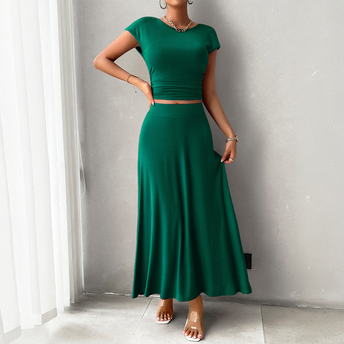 Ensemble Femme Deux Pièces – Crop Top Ajusté Froncé – Jupe Longue Fluide