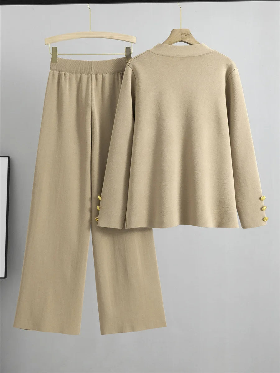 Ensemble Femme Tricot – Gilet Col V Boutonné avec Poches – Pantalon Large Taille Élastique