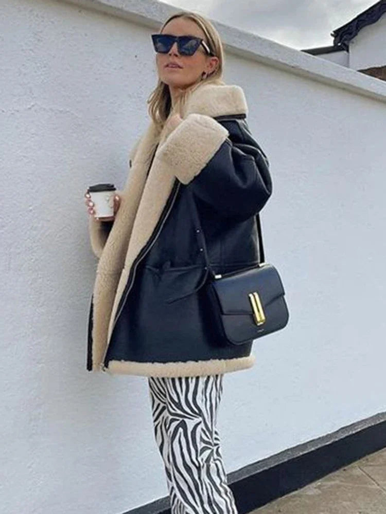 Manteau Femme en Peau de Mouton – Coupe Oversize – Fermeture Zippée – Col Doublé Chaud