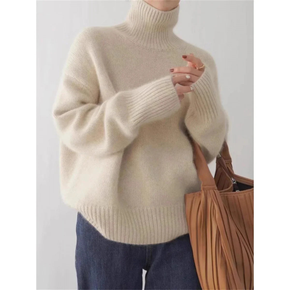 Pull Femme Col Roulé – Coupe Ample – Manches Longues – Maille Douce Confortable