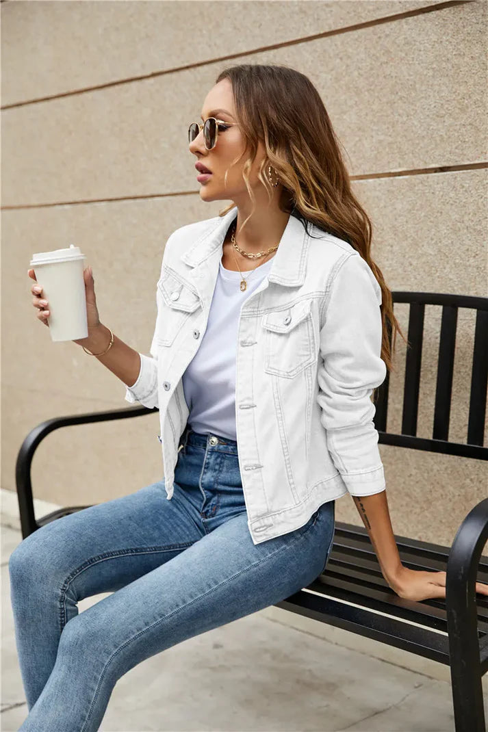 Veste en Jean Femme – Coupe Cintrée – Manches Longues – Col Classique – Poches Boutonnées