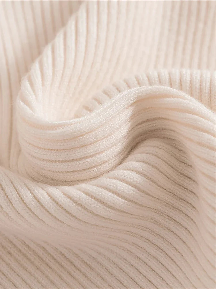 Femme Pull Col Roulé – Maille Côtelée – Coupe Ajustée – Manches Longues Élégantes