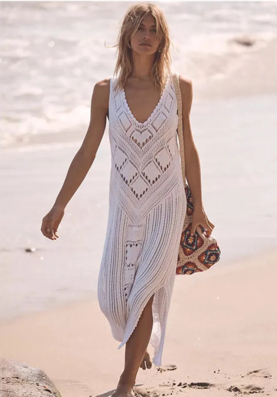 Robe femme – Coupe décontractée – Maille ajourée – Col V – Motif géométrique – Fente côté