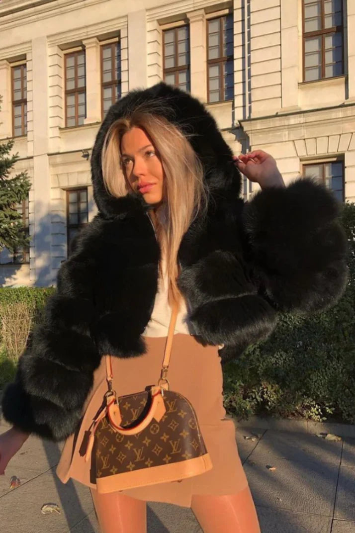 Glamouröser Pelzmantel