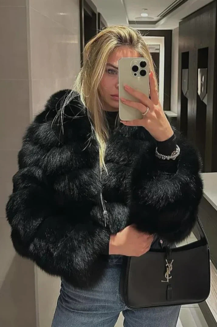 Glamouröser Pelzmantel
