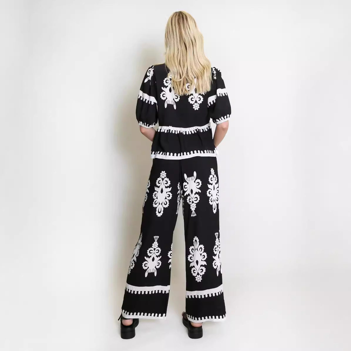 Ensemble Femme Deux Pièces – Haut Nœud Détendu – Pantalon Large