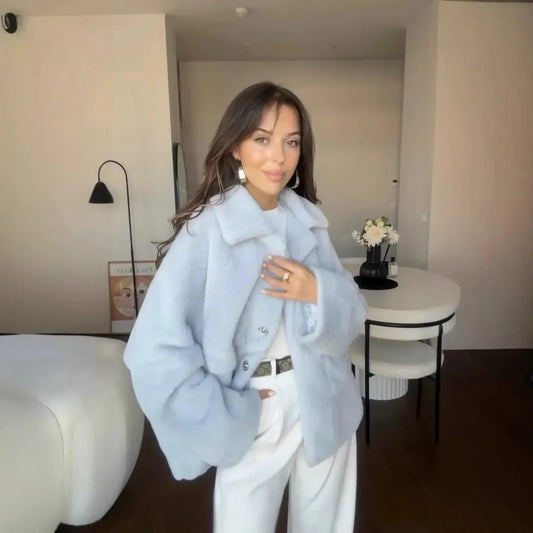 Manteau femme en fausse fourrure – Coupe courte – Col large – Manches longues – Boutonné