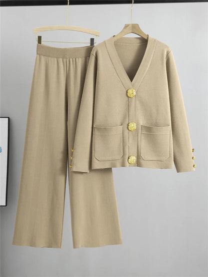 Ensemble Femme Tricot – Gilet Col V Boutonné avec Poches – Pantalon Large Taille Élastique
