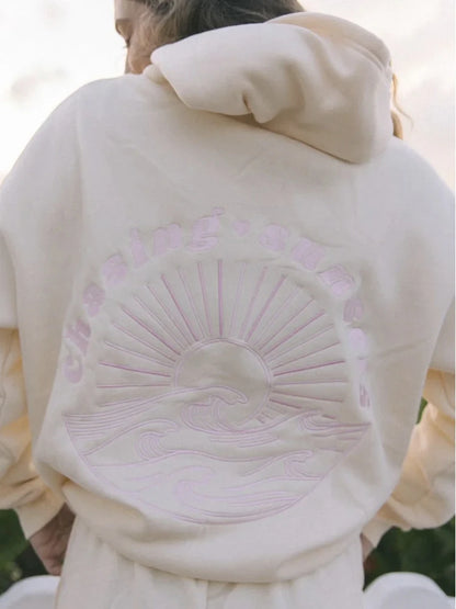 Hoodie Femme – Motif Graphique Surf – Coupe Décontractée – Capuche Confortable
